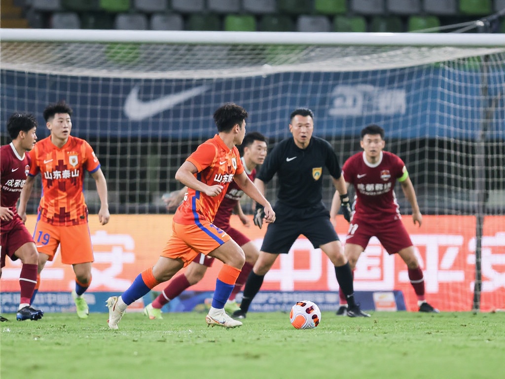 梅西在领奖 梅西在领奖